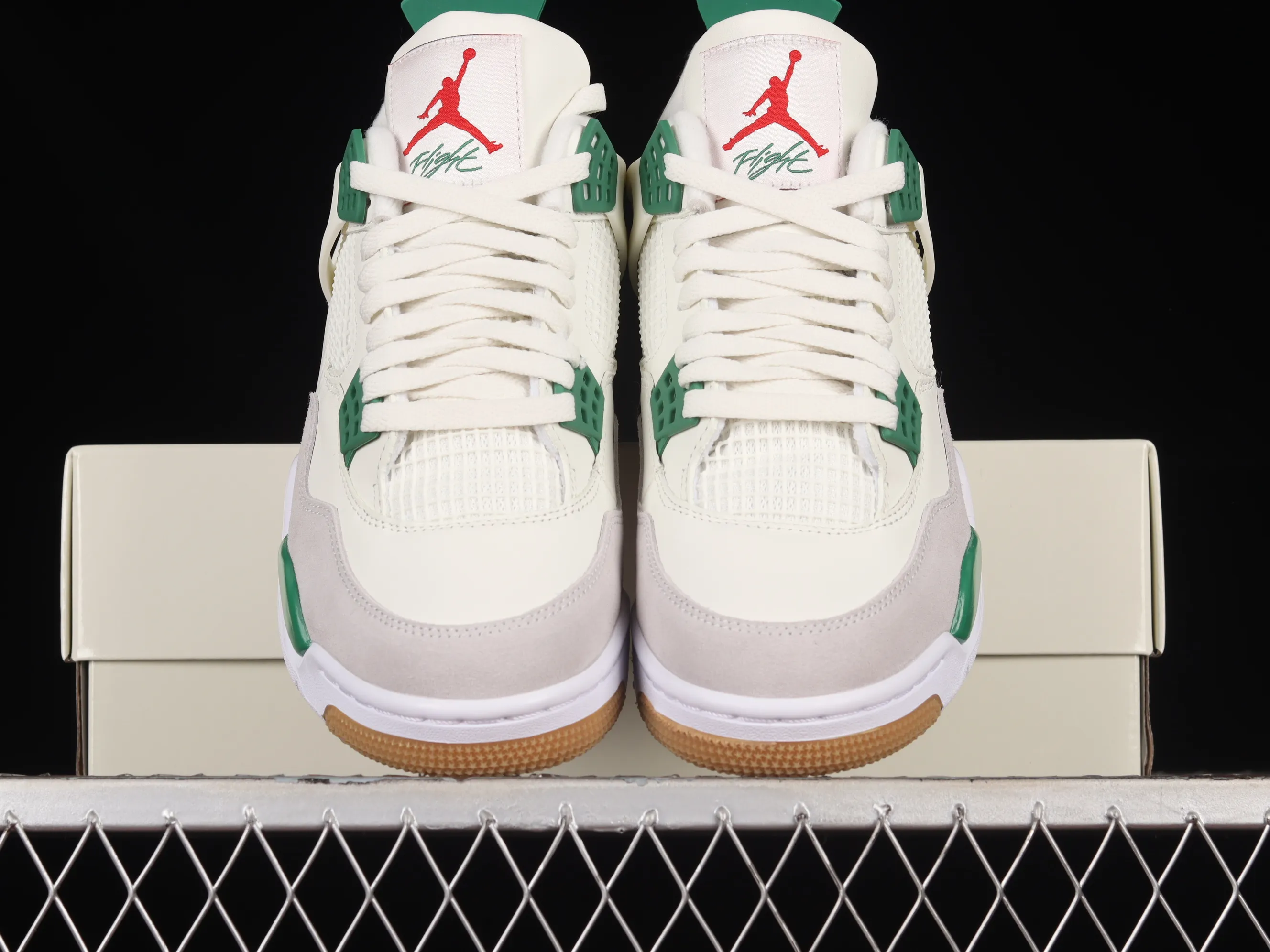 All categories Air Jordan Jordan series basketball shoes Air Jordan 4 LW version Nk SB x Air Jordan 4 "Pine Green" AJ4 Joe 4 joint white green DR5415-103
